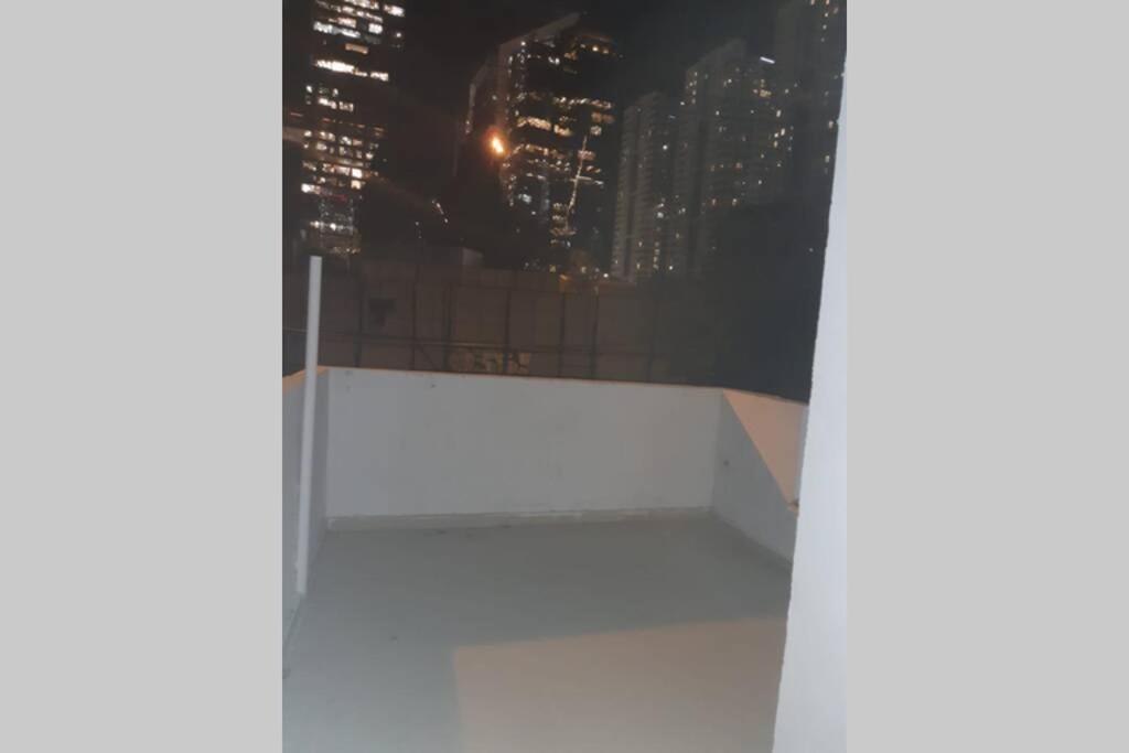 Magnifique Studio Avec Grande Terasse A Tel Aviv Apartament Zewnętrze zdjęcie